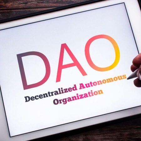 What is DAO (Decentralized Autonomous Organizations)?