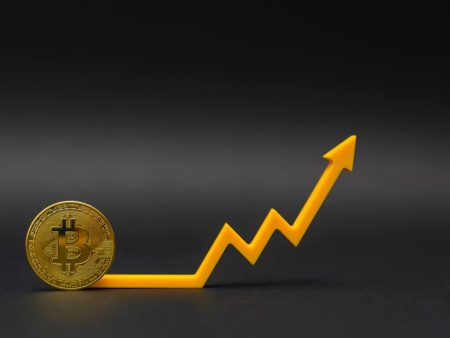 Top Analyst Says Bitcoin Will Hit $175,000 This Market Cycle