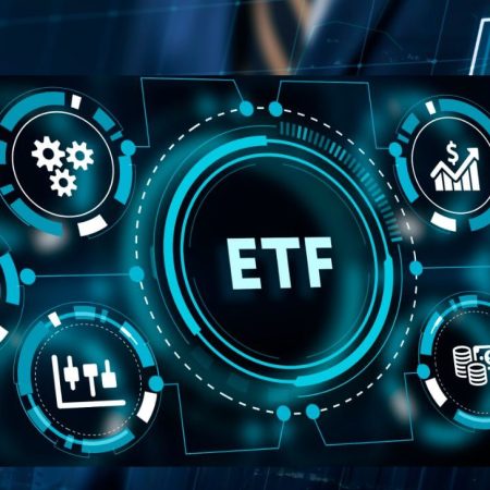 What is an ETF (Exchange-Traded Fund)?